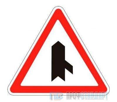 Дорожный знак 2.3.7 «Примыкание второстепенной дороги слева»